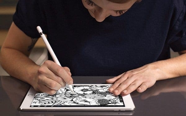 iPadPro10-ApplePencil_PR-PRINT