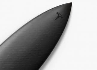 Tesla претстави даска за сурфање од 1.500 долари и веќе се распродаде