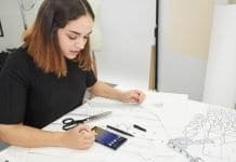 “Mobile Couture”: Прва модна колекција во светот креирана преку смартфон