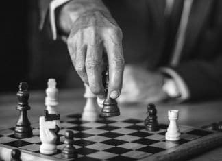 Како да дебатирате рационално и фер кога се е хистерично и лудо?