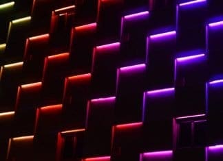 Користењето на темен режим на работа на оперативниот систем и апликациите го намалува трошењето на батеријата