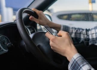 Во Австралија се воведуваат камери кои ќе ги откриваат возачите кои користат мобилен телефон додека возат