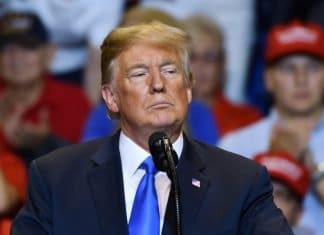 Twitter ја суспендира сметката на Доналд Трамп и најави спречување на обидите за објава од други сметки