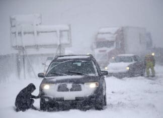 РСБСП со апел до возачите: „Големиот број на сообраќајни незгоди и последиците од нив, нека бидат потсетување за поголема употреба на зимска опрема во возилата“