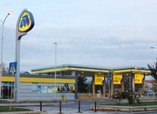 Макпетрол Инфо Поинт: Еволуција на бензинските станици од продажба на гориво, до целосно опремени маркети и кафе-барови