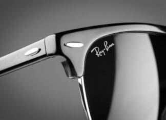 Марк Закерберг најави дека наредниот производ од Facebook ќе бидат Ray-Ban паметни очила