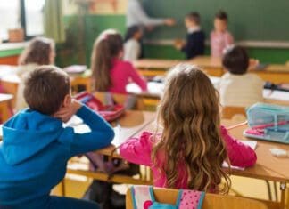 РСБСП со апел: Децата тргнаа на училиште, возачи намалете ја брзината