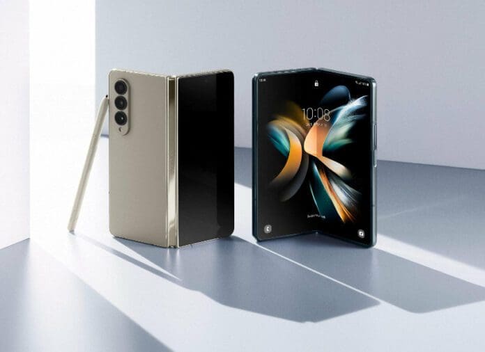 5_Galaxy Z Fold4