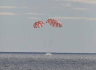 Artemis I мисијата на NASA успешно заврши со слетување на Orion леталото во Пацификот