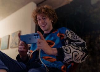 Motorola Edge 40 Pro доаѓа со Snapdragon 8 Gen 2, 165 херци стапка на освежување и брз полнач со 125 вати