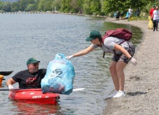 “СКОПСКО ја продолжува мисијата ‘Наша гордост. Наша одговорност.’: Волонтери, инфлуенсери и нуркачи го чистеа Охридското езеро и крајбрежјето