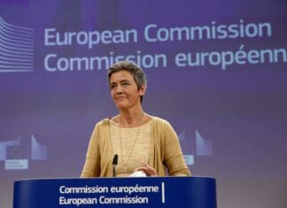 Apple се обврза пред Европската Комисија да го отвори пристапот до NFC чипот кај iPhone