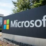 САД ги суспендираа Microsoft, Adobe и шест ИТ компании од програмата за зелени карти