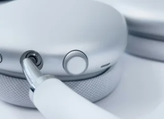 Марк Гурман со критики за големината на надградбата која ја донесуваат AirPods Max 2