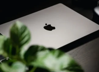 Apple не планира да оди по патот на Microsoft со нивниот прв MacBook Pro со екран на допир