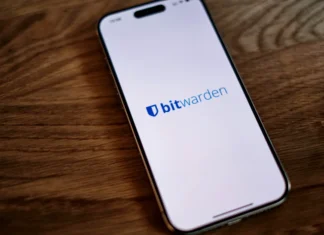 Bitwarden поминува низ тивка трансформација, а корисниците имаат прашања