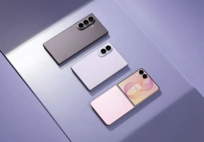216-lifestyle-product-galaxy-zfold8-zfold8-ultra-zflip8-2-f