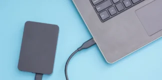 Microsoft од јануари ќе ги блокира надворешните дискови форматирани со ReFS во Windows